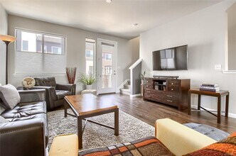 4190 E Warren Ave in Denver, CO - Building Photo - Building Photo