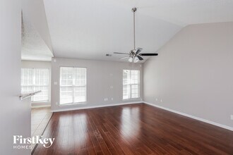 13308 Woodland Farm Dr in Charlotte, NC - Foto de edificio - Building Photo