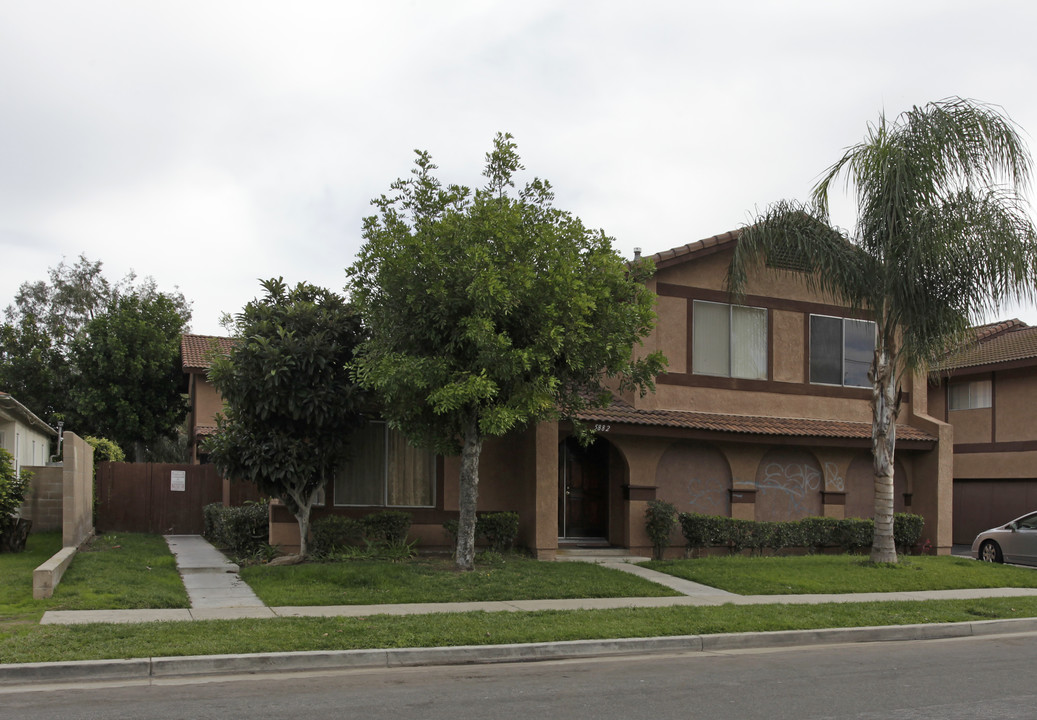 5882 Kingman Ave in Buena Park, CA - Building Photo