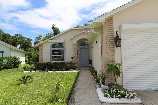 958 Pine Creek Cir NE in Palm Bay, FL - Building Photo - Building Photo
