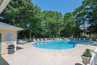 200 Sandestin Ln in Miramar Beach, FL - Foto de edificio - Building Photo
