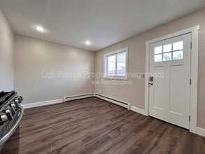 2874 Taft Ave SW in Wyoming, MI - Building Photo - Building Photo