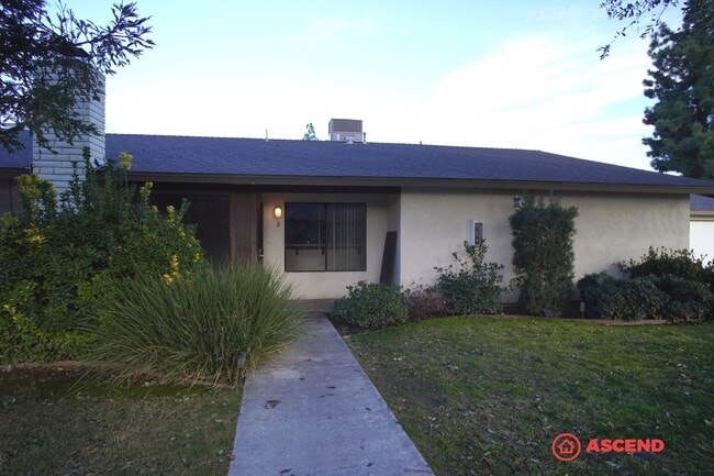 property at 6808 N Half Moon Dr