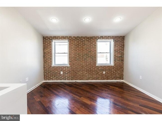 property at 1233 N 16th St
