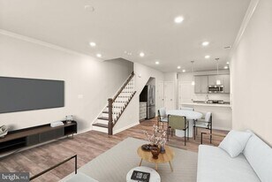 43361 Radford Divide Ter in Ashburn, VA - Building Photo