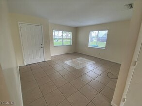 606 Hancock Bridge Pkwy in Cape Coral, FL - Building Photo - Building Photo