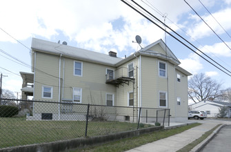 2025 Grier Ave in Linden, NJ - Building Photo - Building Photo