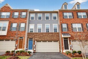 14935 Ring House Rd in Brandywine, MD - Building Photo