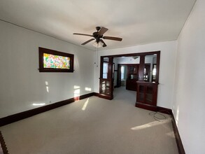 2539 Quincy St NE, Unit 2539 Unit in Minneapolis, MN - Foto de edificio - Building Photo