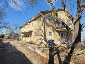 813 N University St in Seminole, OK - Building Photo - Building Photo