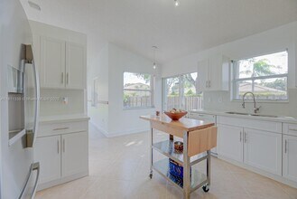 14133 SW 154th Pl in Miami, FL - Building Photo - Building Photo