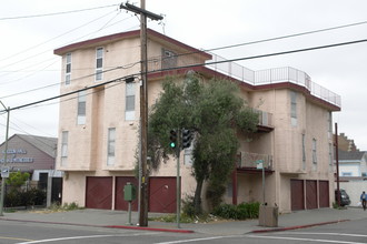 741 E 18th St in Oakland, CA - Building Photo - Building Photo