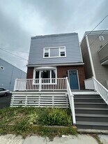 80 E 24th St in Bayonne, NJ - Building Photo