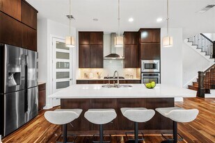 10909 Twisted Elm Dr in Austin, TX - Building Photo