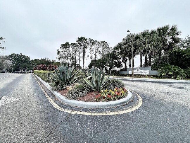 2516 Grassy Point Dr in Lake Mary, FL - Building Photo - Building Photo