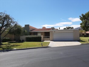 72385 Beverly Way in Rancho Mirage, CA - Building Photo - Building Photo