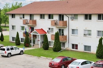 164-164 11th Ave in Hanover, ON - Building Photo - Building Photo