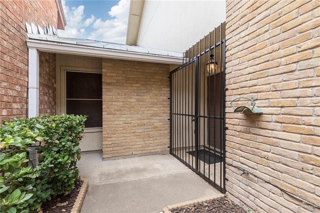 1216 Bluebird Ave in McAllen, TX - Building Photo - Building Photo