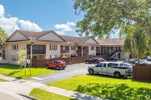 11203 SW 88th St in Miami, FL - Building Photo