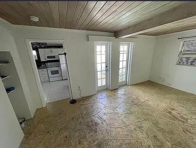 656 Manor Dr in Boynton Beach, FL - Foto de edificio - Building Photo