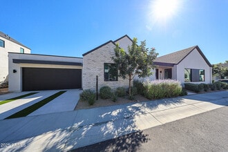 6329 N 10th Dr in Phoenix, AZ - Building Photo - Building Photo