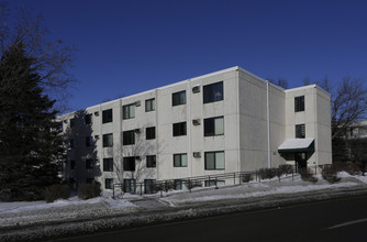 Franklin Lane Apartments in Anoka, MN - Foto de edificio - Building Photo