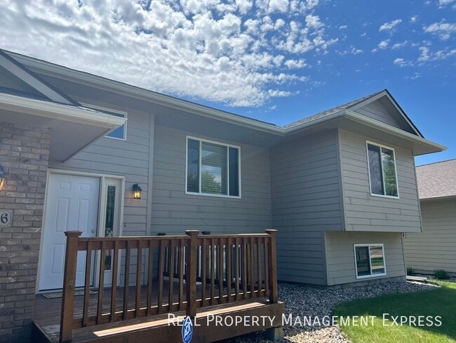property at 7636 S Rose Crest Ct