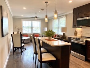 Fairfield Fieldstone At Farmingdale in Farmingdale, NY - Foto de edificio - Building Photo