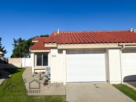 806 Caminito Verde in Carlsbad, CA - Building Photo