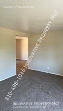 2256 Kevin David Dr in Flint, MI - Building Photo - Building Photo