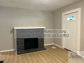 5647 Euclid Ave in Kansas City, MO - Building Photo - Building Photo