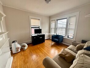 19 Upland Rd, Unit 8 in Cambridge, MA - Building Photo - Building Photo