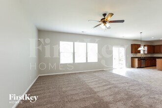 12429 Bending Branch Rd in Charlotte, NC - Foto de edificio - Building Photo