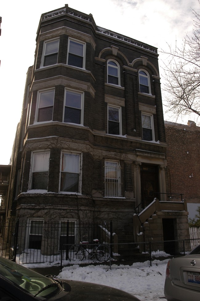 2453 W Walton St in Chicago, IL - Building Photo - Building Photo