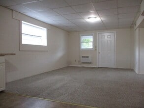 124 Hibiscus Dr, Unit C in Ashland City, TN - Building Photo - Building Photo