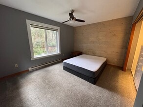 28635 Vashon Hwy SW in Vashon, WA - Building Photo - Building Photo