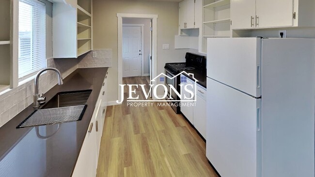 800 Hatton Rd in Tieton, WA - Building Photo - Building Photo