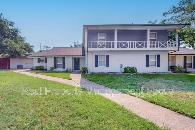 property at 14724 Overview Dr