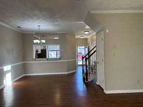 916 S Lake Cir in Chesapeake, VA - Building Photo - Building Photo
