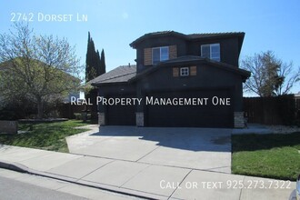 2742 Dorset Ln in Tracy, CA - Building Photo - Building Photo