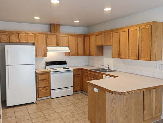 property at 141 S 63rd St