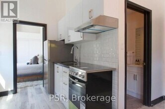 260-260 Sherbourne St in Toronto, ON - Building Photo - Building Photo