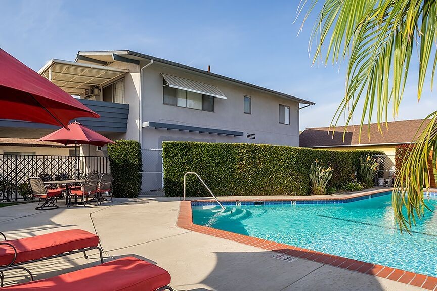 Temple Gardens Apartments in Temple City, CA - Foto de edificio