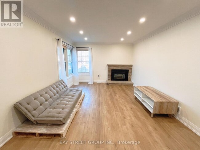 property at 12 Wakil Dr