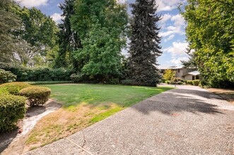 88 Cascade Key in Bellevue, WA - Building Photo - Building Photo