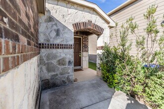 11742 Silver Sky in San Antonio, TX - Building Photo - Building Photo