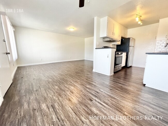 4641 W Slauson Ave