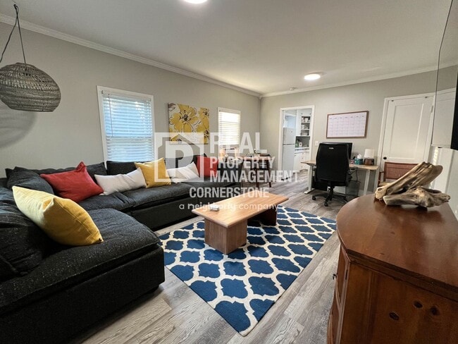 property at 3215 Barnard Ave