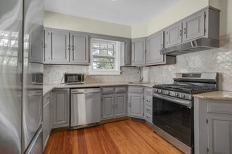 111 Park St, Unit 2 in Montclair, NJ - Building Photo - Building Photo