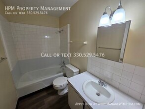 1694 Karg Dr in Akron, OH - Building Photo - Building Photo